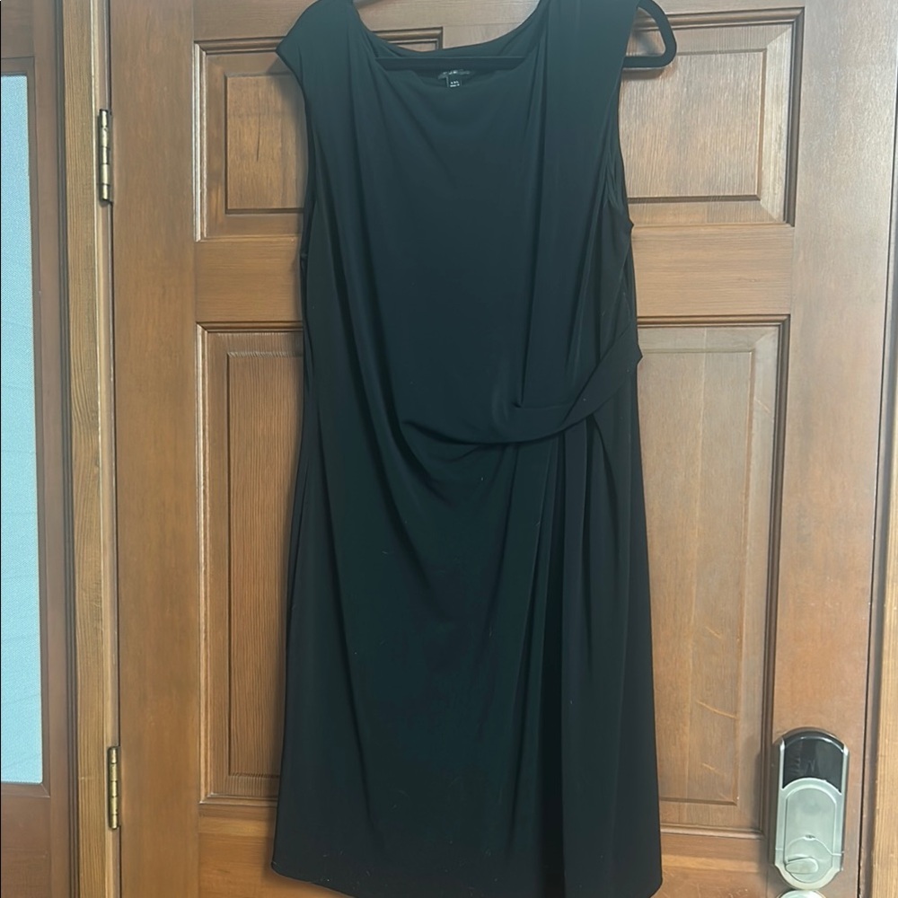 Ann Taylor Black Sleeveless Sheath Mini Dress